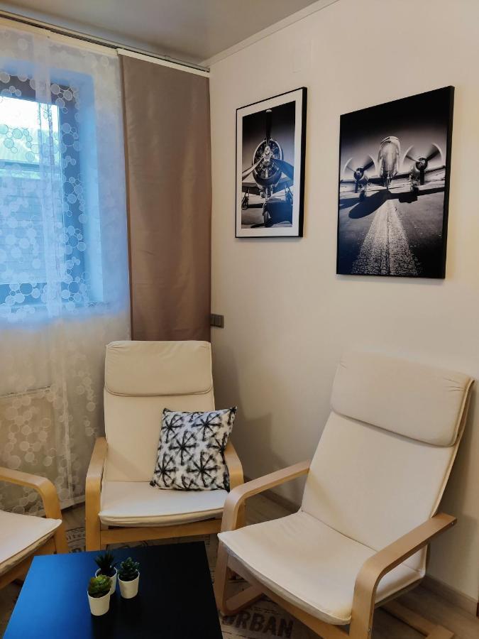 Holiday Home In Quiet Beautiful Area With Two Separate, Modern, Furnished Apartments Deutsch-Wagram Kültér fotó