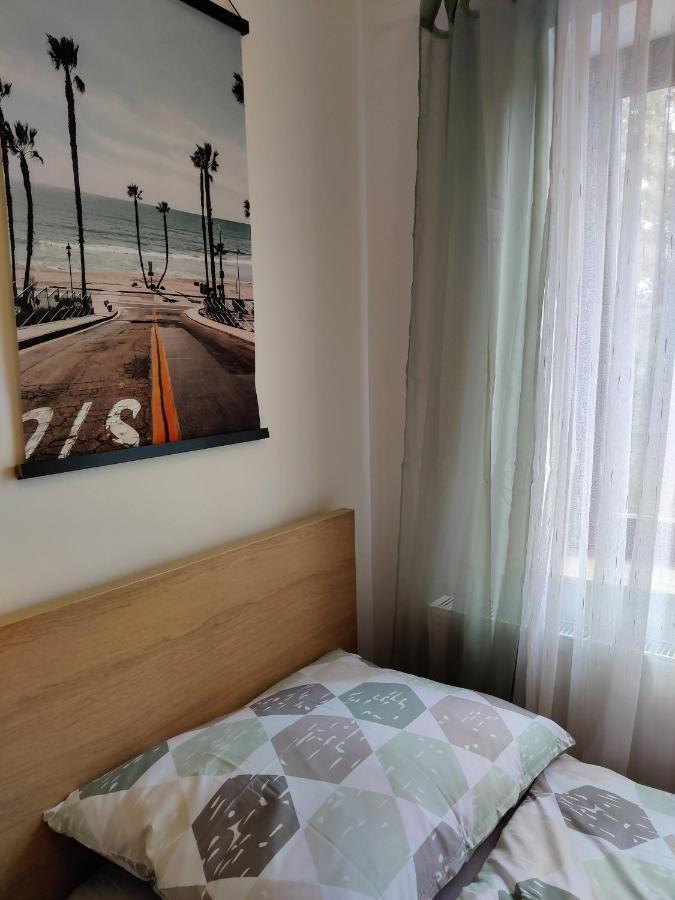Holiday Home In Quiet Beautiful Area With Two Separate, Modern, Furnished Apartments Deutsch-Wagram Kültér fotó